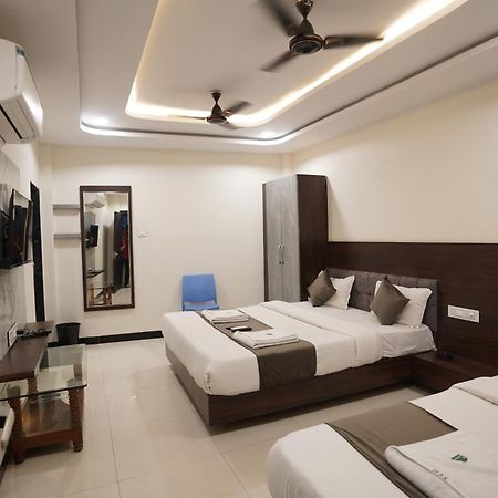 Hotel Dev Kripa Ujjain Zewnętrze zdjęcie
